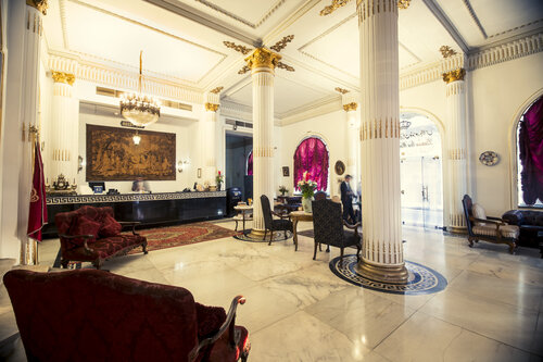 Paradise Inn Windsor Palace