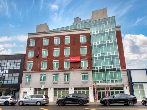 Red Roof Plus + Brooklyn - Flatbush Ave
