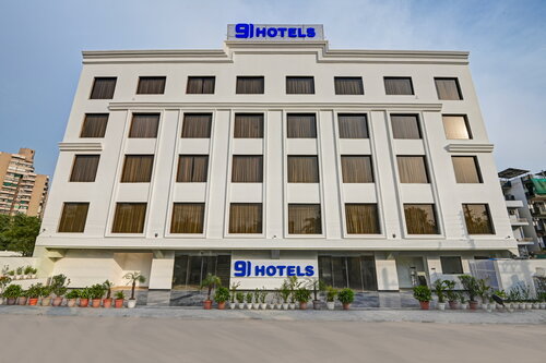 Hotel 91 City Centre Sector 52