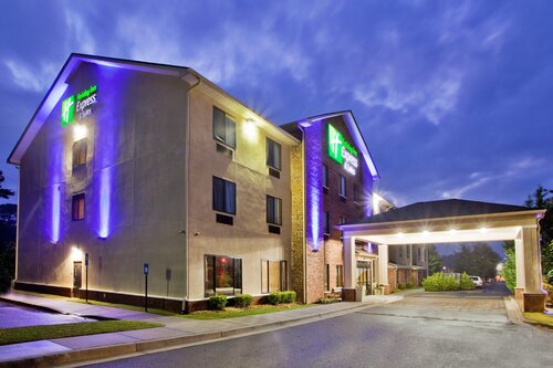 Holiday Inn Express & Suites Buford NE-Lake Lanier