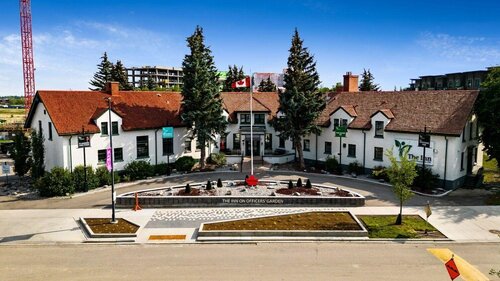 The Inn On Officers Garden