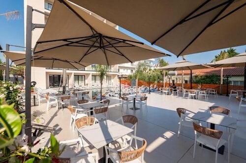 Central Park Premium Hotel