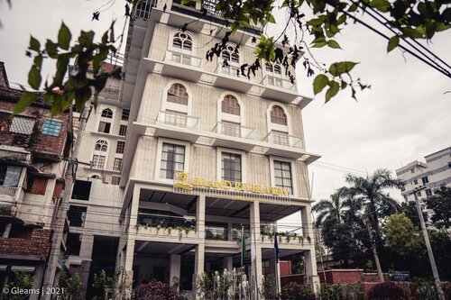 Grand River View Hotel