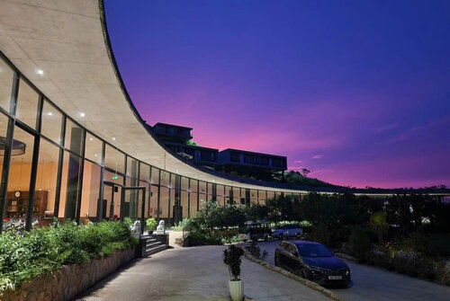 Vigolando Van Ho Resort