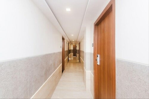 Hotel Qubestay Airport