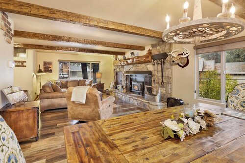 Eagle Point Lodge 2080