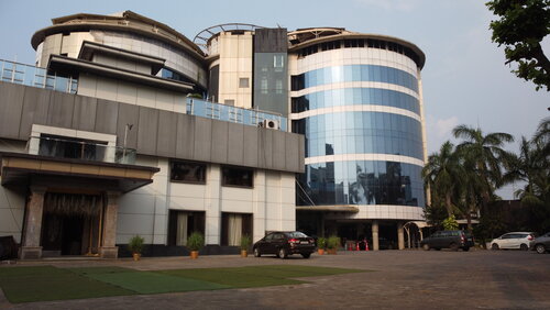 Hotel Peninsula Grand