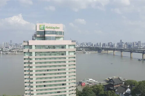 Holiday Inn Wuhan Riverside