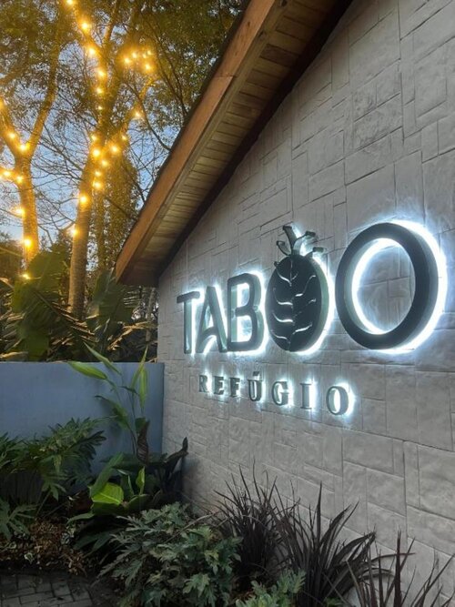 Taboo Refugio