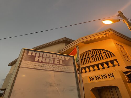 Midway Hotel
