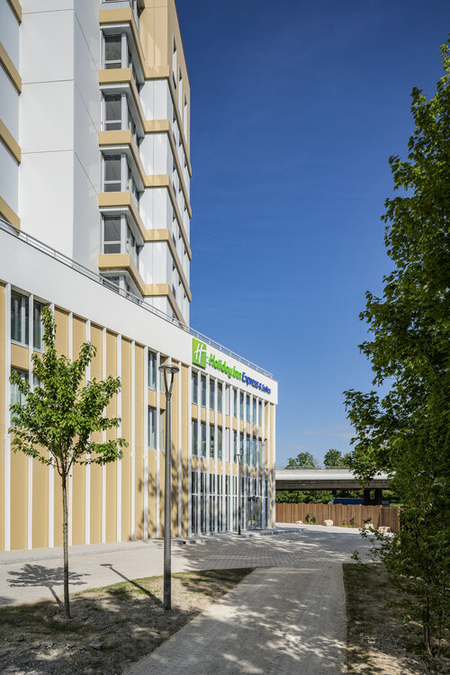 Holiday Inn Express & Suites Reims Rives De Vesle