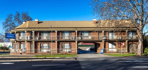Albury Townhouse