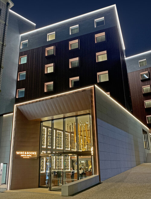 Wine & Books Porto Hotel