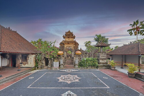 Dewi Sinta Hotel and Restaurant