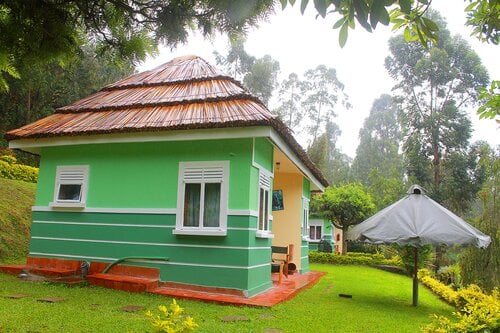 Bunyonyi Safaris Resort