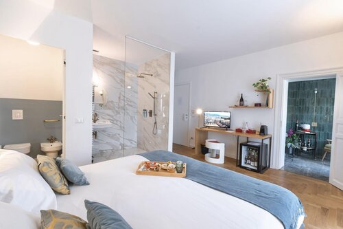 Archã¨ Design Rooms And Suites