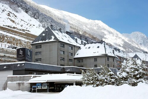 AC Hotel Baqueira Autograph Collection