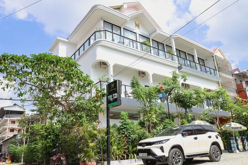 Nimith Hotel​​ & Restaurant