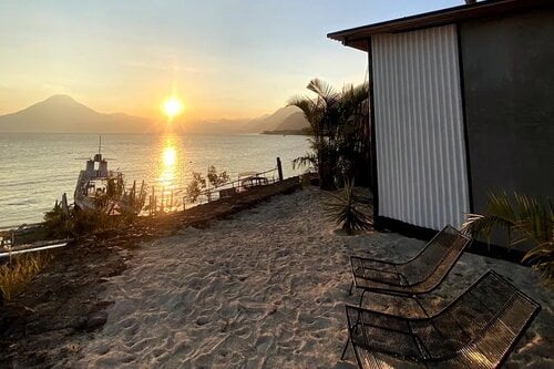 Azul Rosa Party Lodging