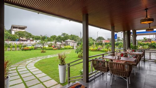 Stone Wood Hotel Amboli