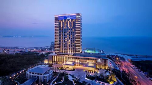 Doubletree By Hilton Yantai Golden Coast Hotel & S