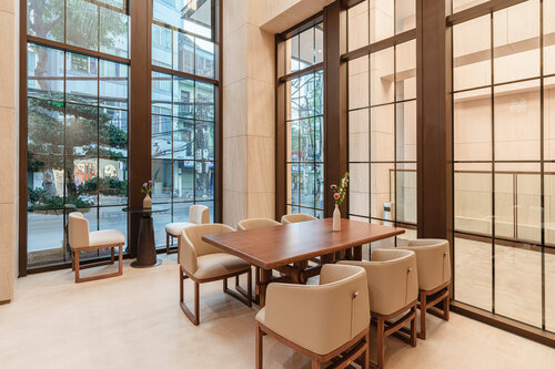 The Five Lilas Suite