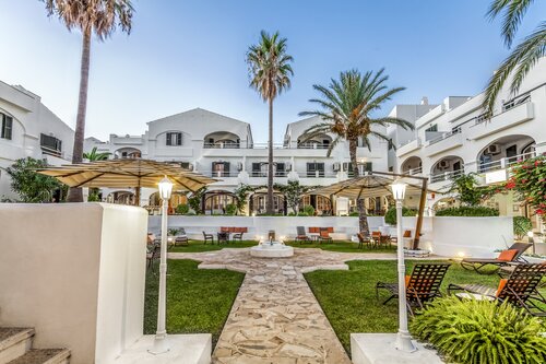 White Sands Beach Club