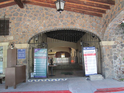 Coral Cuernavaca Resort and Spa