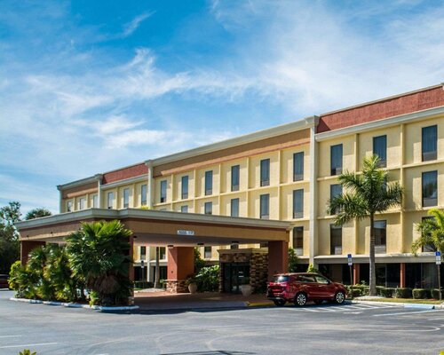 Comfort Inn & Suites Clearwater Pinellas Park
