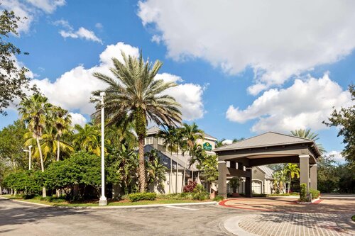 La Quinta Inn & Suites By Wyndham Ft. Lauderdale P