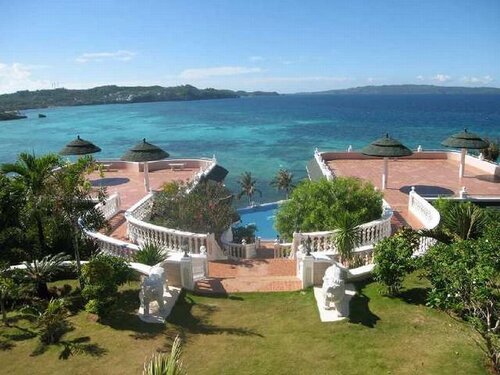 Lingganay Boracay Hotel Resort