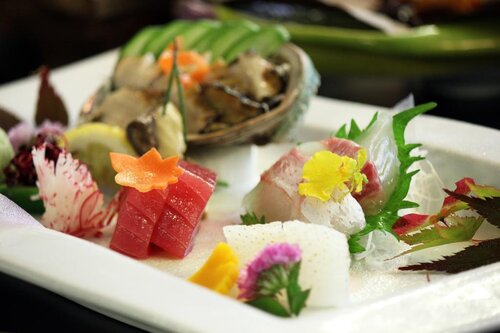 Nanki Shirahama Onsen Shirahamakan