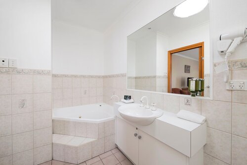 Comfort Inn May Park