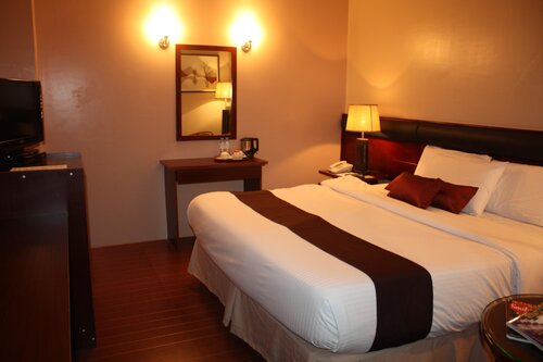 Allure Hotel and Suites