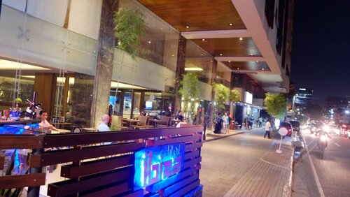 Cebu, Castle Peak Hotel