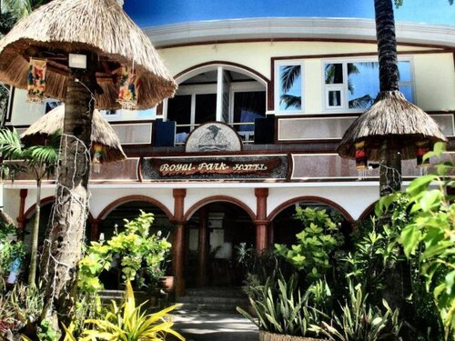 Royal Park Resort Hotel