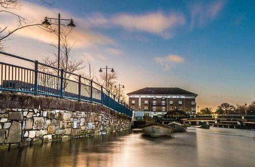 Riverside Suites Hotel