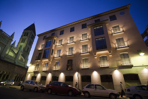 Nexus Valladolid Suites & Hotel