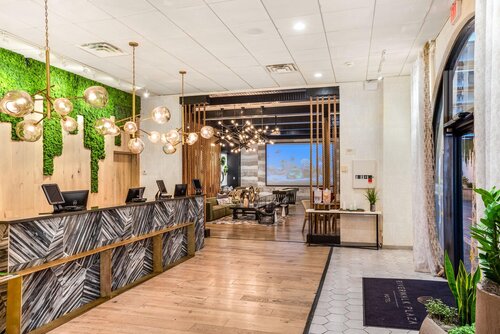 Riverwalk Plaza Hotel