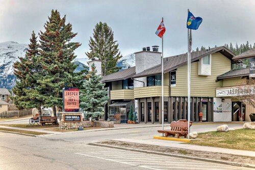 Jasper Inn & Suites