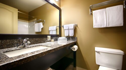 Best Western Plus Baker Street Inn