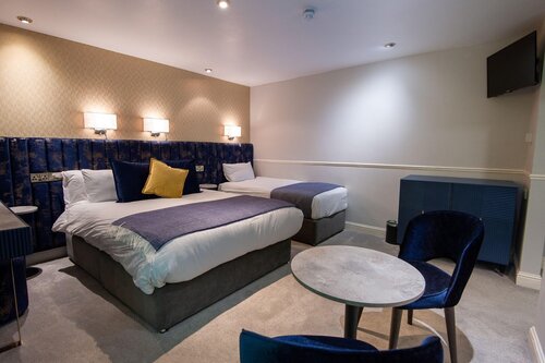 Woodenbridge Hotel and Lodge