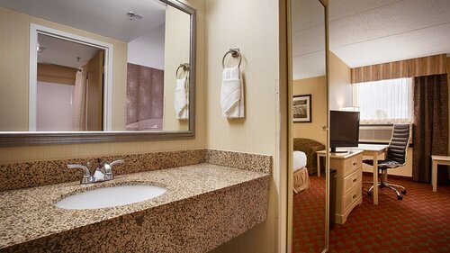 Best Western The Inn at Buffalo Airport
