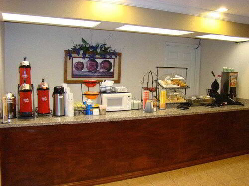 Quality Inn & Suites Garland - East Dallas