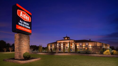 Aiden by Best Western Warm Springs Hotel and Event