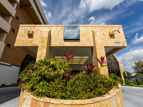 Regency Miami Airport, by Sonesta