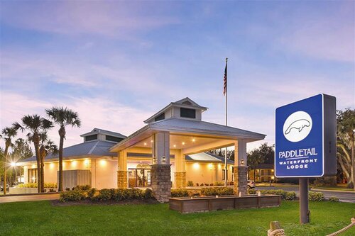 PaddleTail Waterfront Lodge Trademark Collection