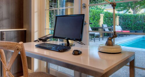 Best Western Plus Dixon Davis