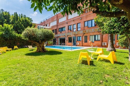 AACR Monteolivos Hotel