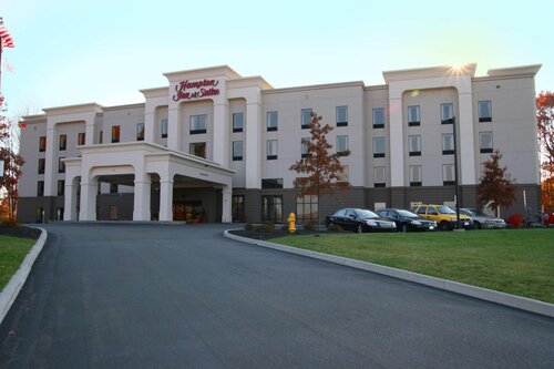 Hampton Inn & Suites Jamestown